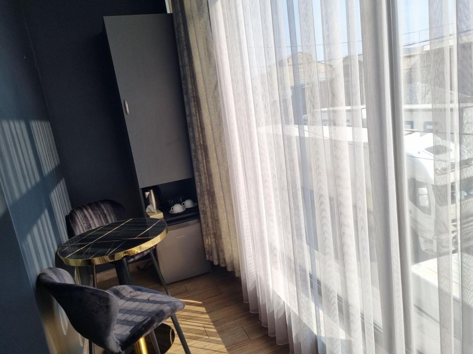 Days Inn Appartement Erévan Extérieur photo