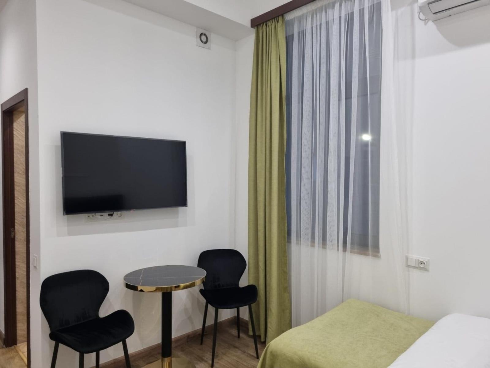 Days Inn Appartement Erévan Extérieur photo